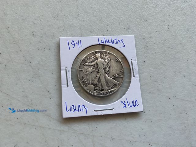 Lot 49-1804644 - 1941 WALKING LIBERTY HALF DOLLAR COIN.
