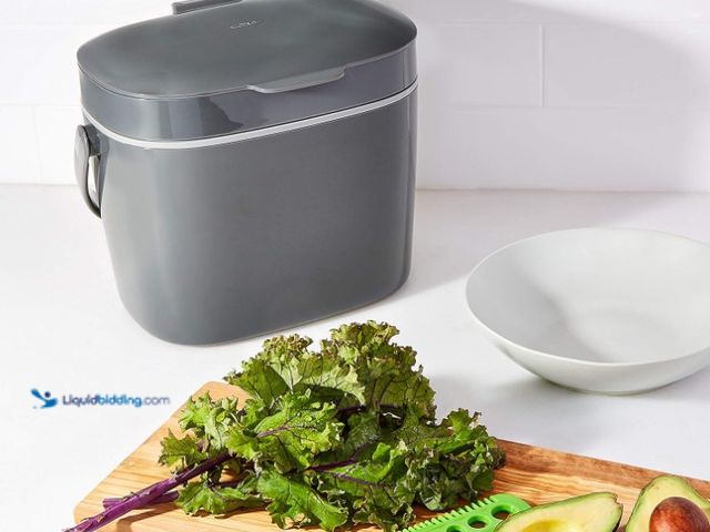 Lot 49-3566149 - QTY 4 - OXO Good Grips EASY-CLEAN COMPOST BIN - CHARCOAL - 1.75 GAL/6.62 L/. Model #B07ZDRTFYN. Unus...