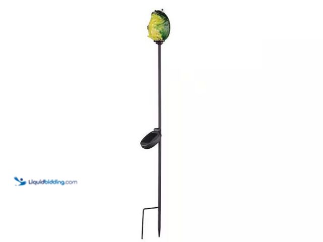 Lot 49-1565893 - (1) Vigoro 31.5 in. Solar Blue Bird Garden Stake, and (1) Vigoro
31.5 in. Solar Red Bird Garden Sta...