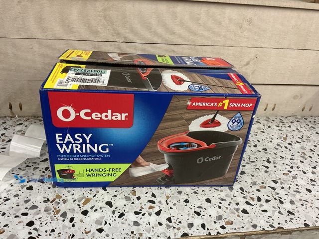 Lot 49-5453169 - O-Cedar EasyWring Deep Clean Microfiber Spin Mop w/ Bucket System. [Model # 174713] Used. Dusty Buck...