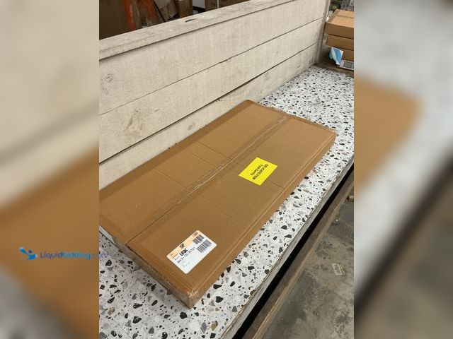 Lot 49-5462060 - QTY 3 - Large Blue Plaid Goodfellow & Co Button up shirt. New.