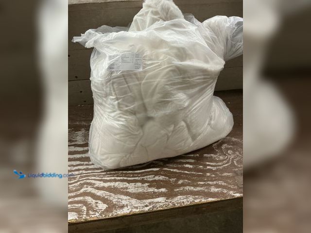 Lot 49-5572494 - White Faux Fur Padded Throw Blanket. Unused