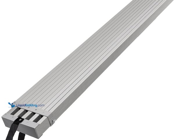 Lot 49-5445980 - VEVOR Aluminum Telescoping Work Plank, 9-15ft, 500lbs Capacity, 12.5 inch Width, Scaffolding Plank w...