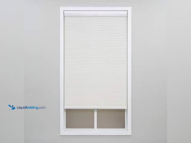 Lot 49-5520666 - Perfect Lift Window Treatment
White Cordless Top-Down Bottom-Up Light Filtering Eco Polyester Cellu...