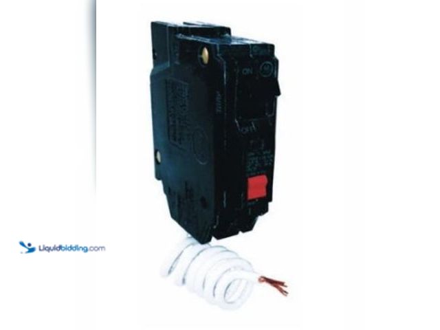 Lot 49-3631028 - GE 15-Amp Single Pole Ground Fault Interrupter Circuit Breaker, Self Test, Model # THQL1115GFTA, Unu...