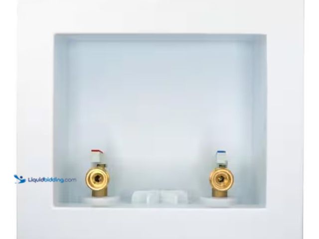 Lot 49-2025016 - Everbilt 1/2 in. Brass SWT/MNPT Washing Machine Outlet Box, Model # EBMSBOXWM, MSRP $39, New.