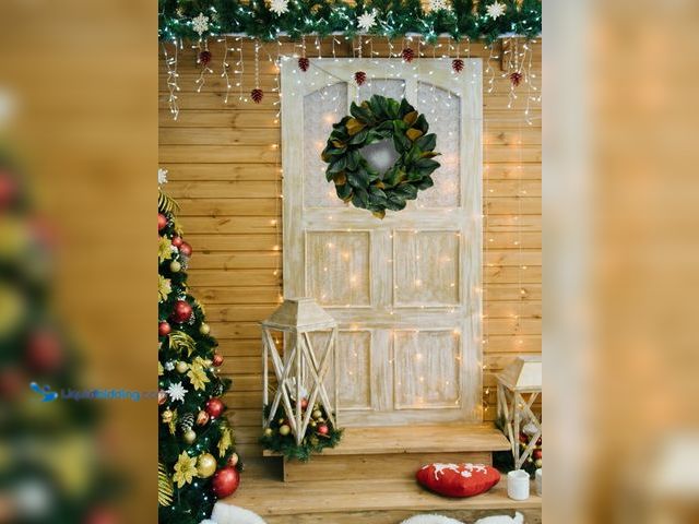 Lot 49-3481741 - Serene Spaces Living 24" Artificial Green & Brown Magnolia Leaf Wreath, Model# 5024824586, Slightly ...