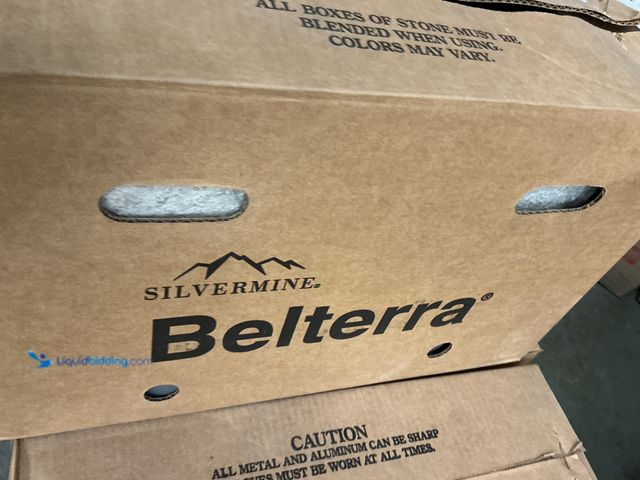 Lot 49-5449478 - 6 in. x 24 in. Stone Veneer Ledgestone Pre-cut Corners Monument Valley (Box of 8) Unused