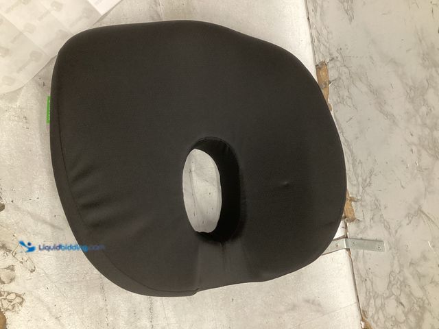 Lot 49-5551712 - Auvon Memory Foam Seat Cushion (Black) Unused