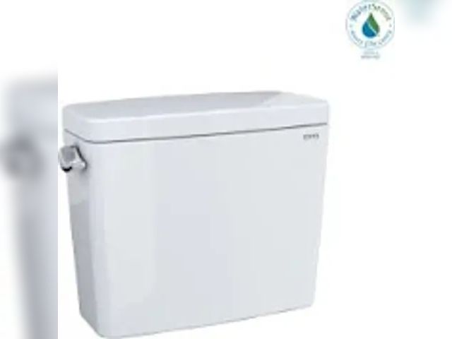 Lot 49-5436458 - Toilet tank with lid. Used.