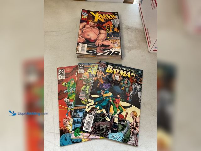 Lot 49-3503528 - Other LOT OF 20 COLLECTIBLE COMIC BOOKS FROM DC, MARVEL AND MORE INCLUDING BATMAN, GREEN ARROW, X-ME...