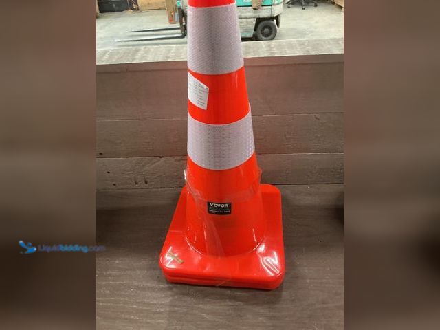 Lot 49-3527508 - 26in Orange Traffic Cones (2pack) Unused