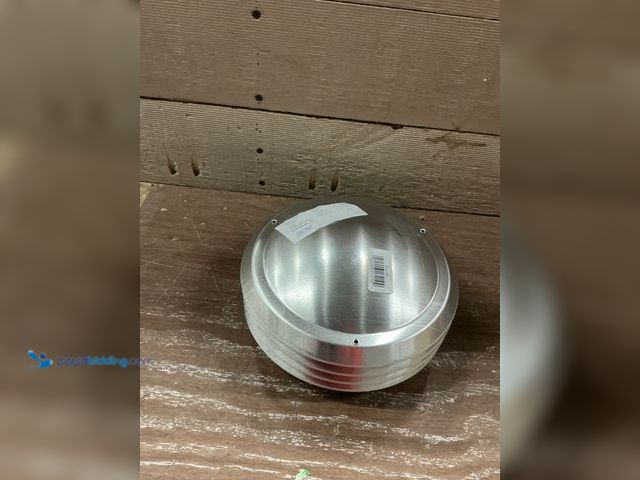 Lot 49-3537945 - Diversitech Versa Cap® 6-5070 4-7/8 to 7" Flue and Hot Stack Cap, Aluminum New