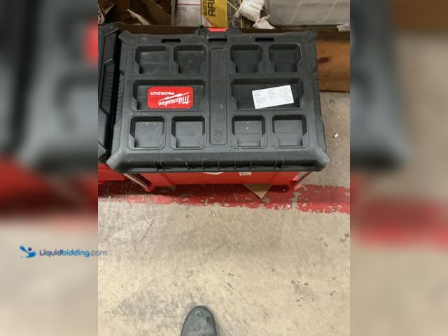 Lot 49-5449505 - Milwaukee
PACKOUT 22 in. 2-Drawer Tool Box with Metal Reinforced Corners Unused