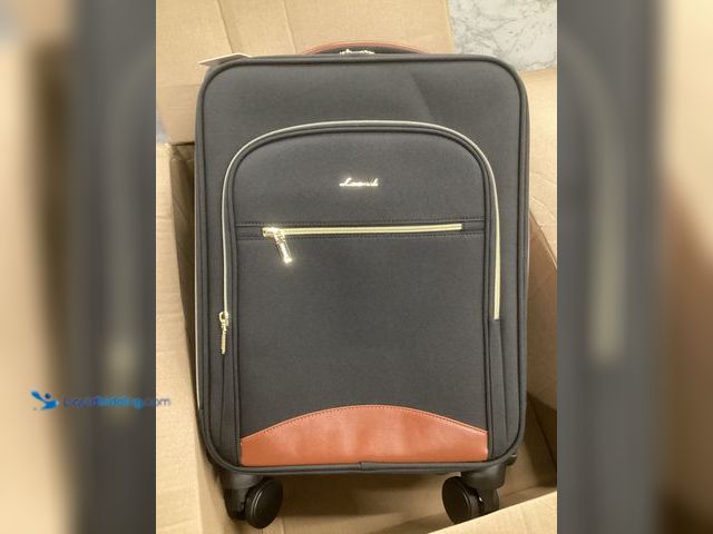 Lot 49-5551728 - Lovevook Travel Suitcase with Wheels, Unused