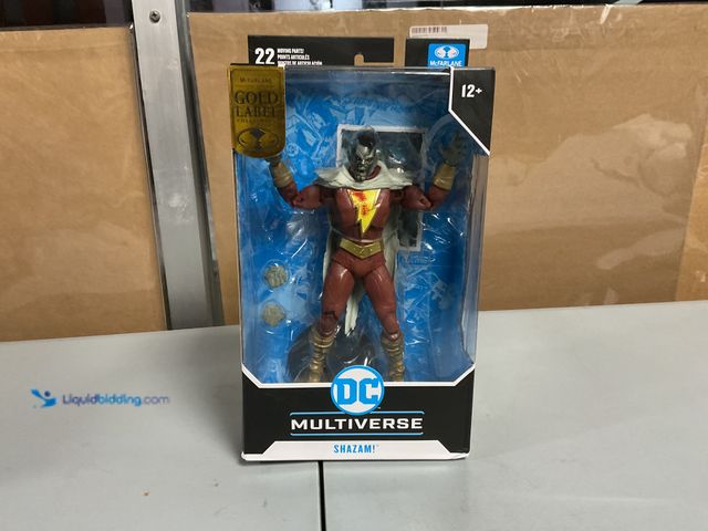 Lot 49-1505948 - AMAZING 7 INCH DC MULTIVERSE TOYS GOLD LABEL COLLECTION SHAZAM! DC VS VAMPIRES WITH 22 MOVING PARTS ...