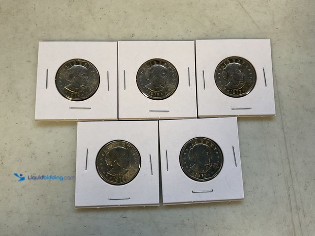 Lot 49-5467367 - LOT OF 5 SUSAN B ANTHONY ONE DOLLAR COINS ALL 1979