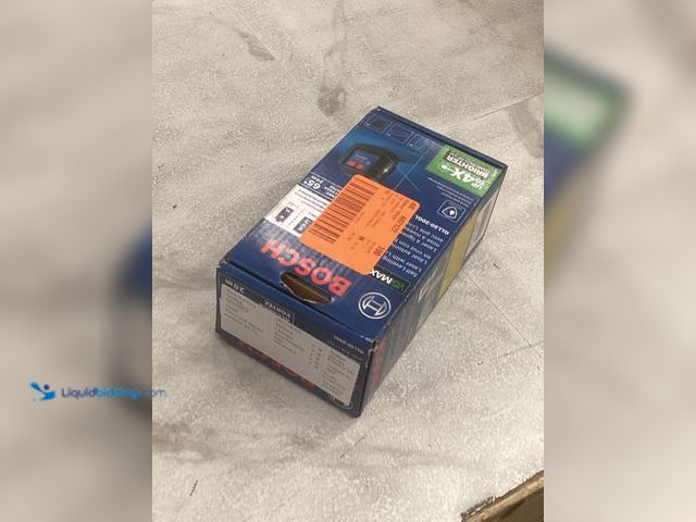 Lot 49-5483620 - Bosch 65 ft. Dual Power Battery Green Beam Self-Leveling Cross-Line Laser Level with Lithium Ion Bat...