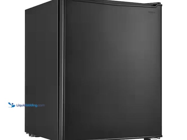 Lot 49-3433253 - Vissani 2.6 Cu. Ft. Mini Refrigerator in Black, ENERGY STAR, Model # HVAR26GBE, Slightly used, Works...