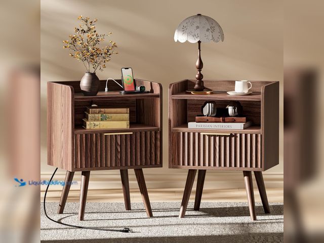 Lot 49-5553210 - Huuger Nightstand with Charging Station, USB-C Port, Fluted Night Stand Set of 2, Bed Side Table wit...