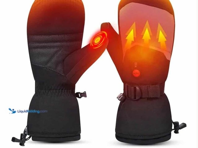 Lot 49-1990880 - HEATED MITTENS    Sun Will heated mittens, MSRP $95.00 size men's MEDIUM or women's large.
