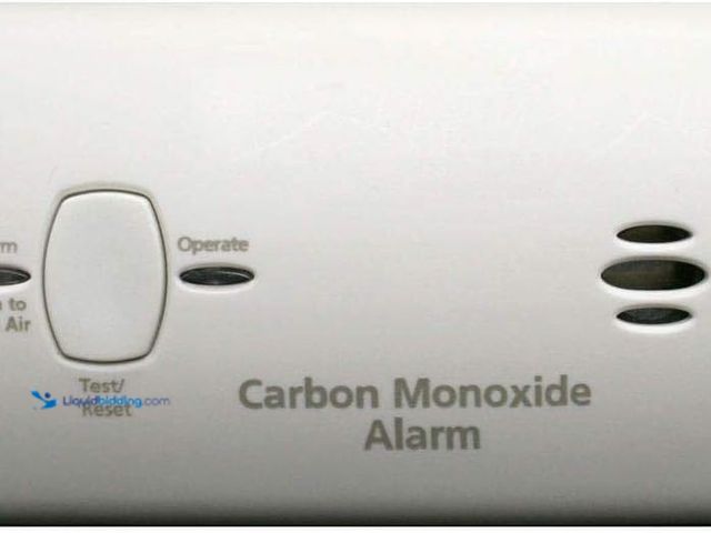 Lot 49-3563533 - QTY 2 - Kidde  Battery Operated Carbon Monoxide Alarm. Model: KN-COB-B-LPM. Unused