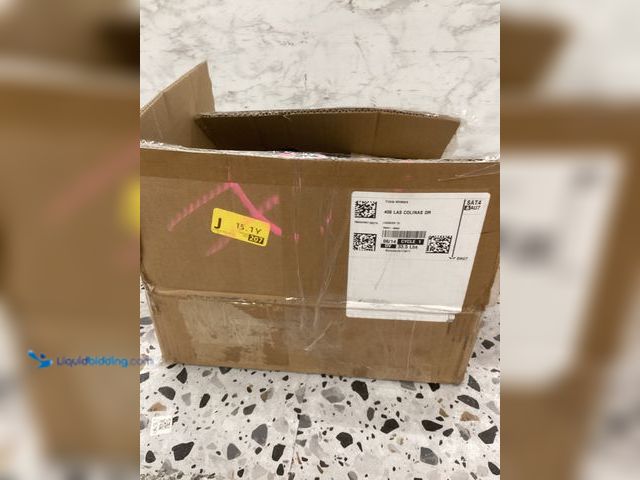 Lot 49-5452037 - Zelus weighted vest training 20-32 lb FWV-2032-N0-ZLSFBA-1. Item is used.