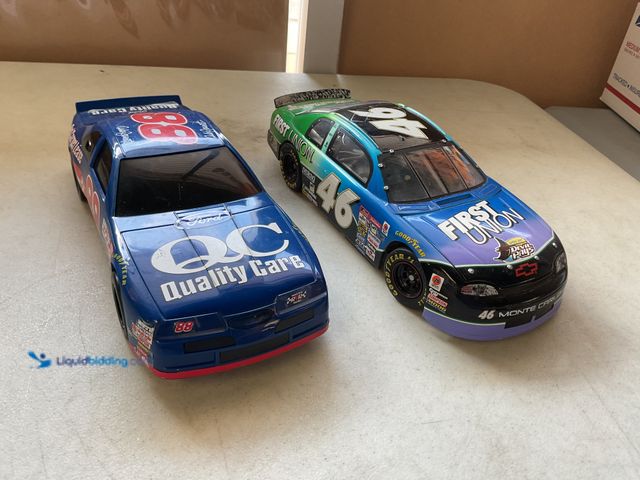 Lot 49-5515552 - Other LOT OF 2 DIECAST 1/18 SCALE NASCAR CARS NO BOXES INCLUDING #88 DALE JARRETT QUALITY CARE AND #...
