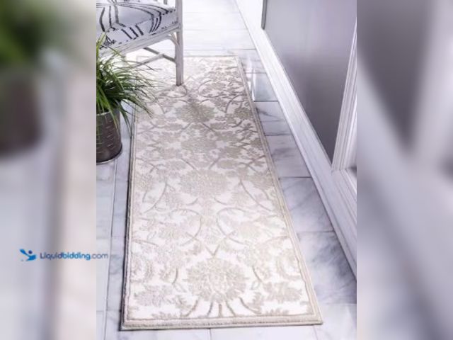Lot 49-2025558 - Unique Loom Rushmore Taft Snow White 2' 0 x 6' 0 Runner Rug, Model # 3134733, MSRP $39.86, Unused, N...