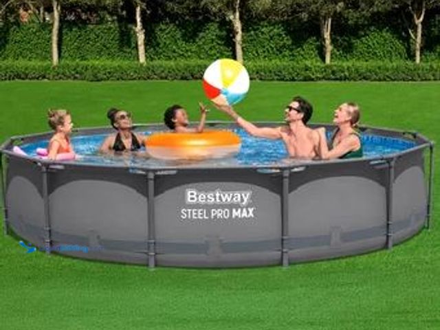 Lot 49-1632112 - Bestway Steel Pro MAX 13' x 30 Round Above Ground Pool Set, Model # 821808134045, Slightly used, Has...
