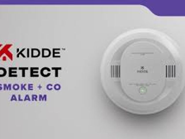 Lot 49-5488201 - Kidde 10-Year Battery and Hardwired Smoke and Carbon Monoxide Detector, Interconnectable and LED War...