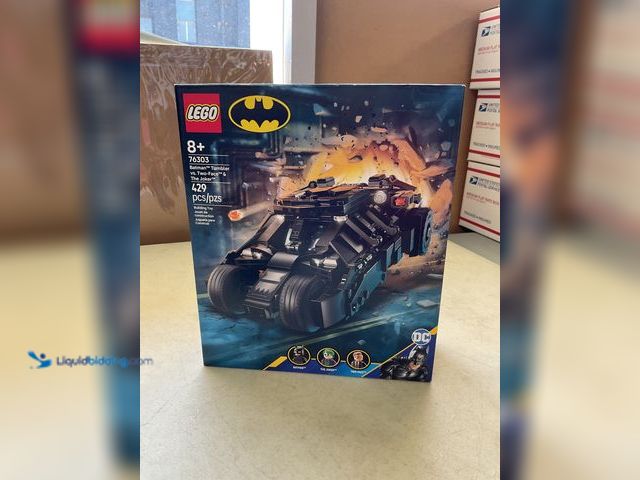 Lot 49-1977804 - Other NEW FACTORY SEALED LEGO BATMAN TUMBLER VS. TWO FACE &amp; THE JOKER #76303 429PCS #COINS0723