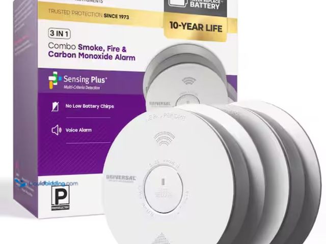 Lot 49-3614010 - Universal Security Instruments 2-Pack 10-Year Battery Combination Smoke and Carbon Monoxide Detector...