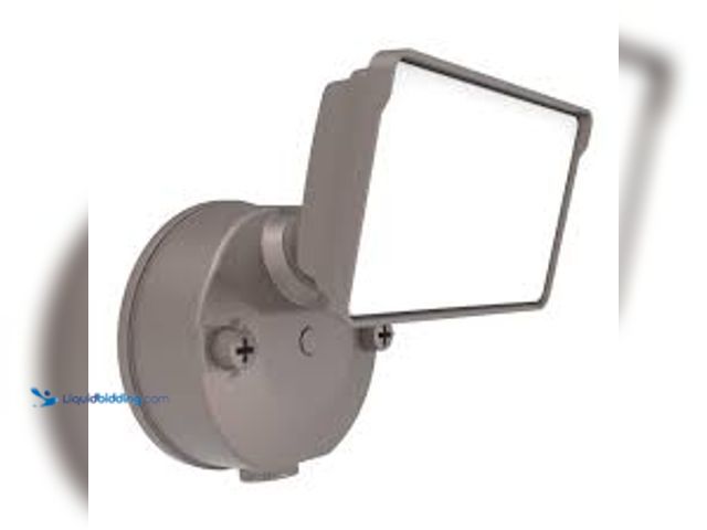Lot 49-5415488 - HALO 150-Watt Equivalent, 3000 Lumen, Integrated LED, Dusk to Dawn Flood Light, Bronze. Model # FGS3...