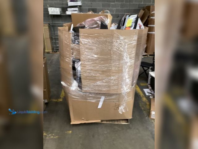 Lot 49-5411865 - Salvage Pallet - IMPORTANT: Please note that the condition of this lot is SALVAGE. Salvage assets ar...