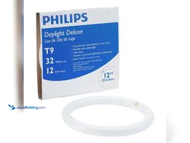 Lot 49-5475512 - QTY 4 -Philips 32-Watt 12 in. T9 Circline Linear Fluorescent Tube Light Bulb, Daylight Deluxe (6500K...