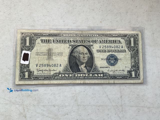 Lot 49-1830494 - 1957 B BLUE SEAL UNITED STATES ONE DOLLAR SILVER CERTIFICATE #COINS0219