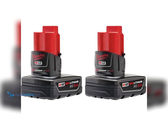 Lot 49-5435837 - Milwaukee
M12 12-Volt Lithium-Ion XC Extended Capacity 3.0 Ah Battery Pack (2-Pack) New