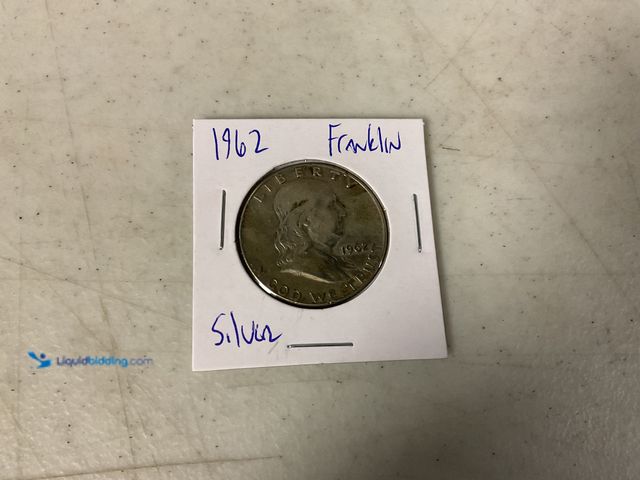Lot 49-1505684 - 1962 FRANKLIN HALF DOLLAR COIN 90% SILVER #COINS1211
