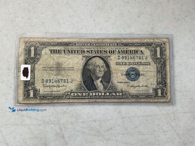 Lot 49-1830000 - 1935 H BLUE SEAL UNITED STATES ONE DOLLAR SILVER CERTIFICATE #COINS0219