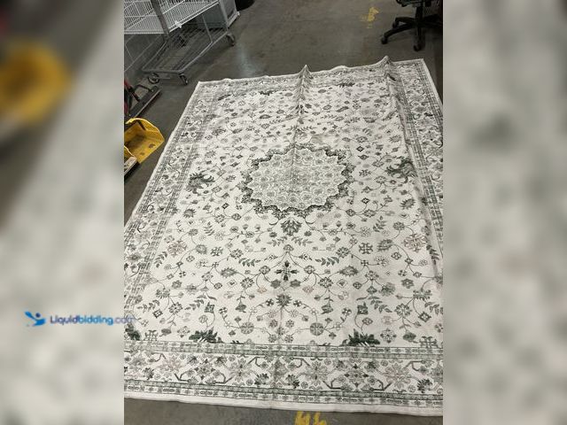 Lot 49-5581921 - 10" x 7" 8 in Rug color crème with green flower pattern Unused