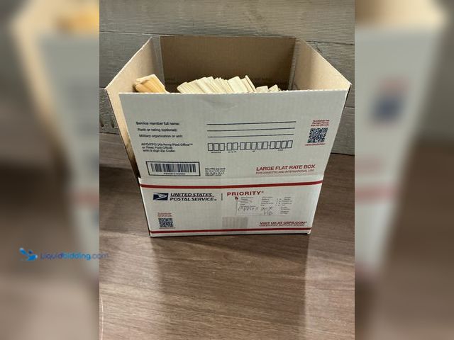 Lot 49-5413779 - BOX OF 100 PAINT STIR STICKS (UNUSED) NO FACTORY IMAGE