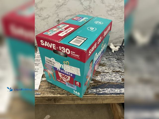 Lot 49-5581935 - Pampers Cruisers 360 Diapers Gap-Free Fit, Size 4 (22 - 37 Pounds), 148 Count Model # 030772094488 N...