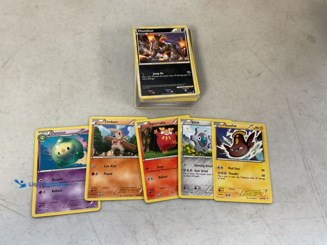 Lot 49-3503517 - Other LOT OF 80+ POKEMON CARDS FROM VARIOUS YEARS AND EVOLUTIONS LOADED WITH GREAT CARDS
