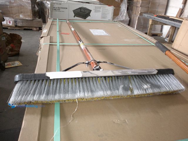 Lot 49-1517372 - quickie heavy duty 24" multisurface broom  Ref#HD0724