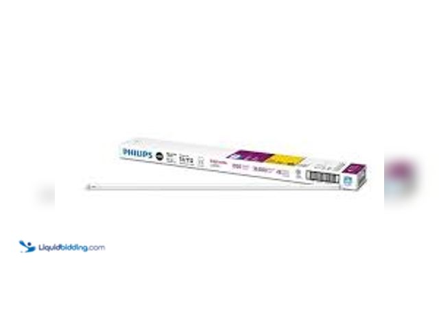 Lot 49-3538947 - QTY 2 - Philips 32W T8/40W T12 Equivalent 4 ft. Type A Linear Universal Fit Bright White LED Tube Li...