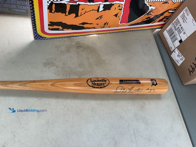 Lot 49-1505019 - Other VERY NICE 30 INCH DETROIT TIGERS COMERICA PARK AUTOGRAPHED WILLIE HORTON BASEBALL BAT COMMEMOR...