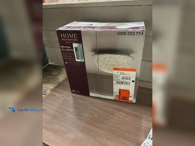 Lot 49-5413289 - Home Decorators Collection
Ellis Place 12.25 in. Chrome LED Modern Flush Mount Light New
