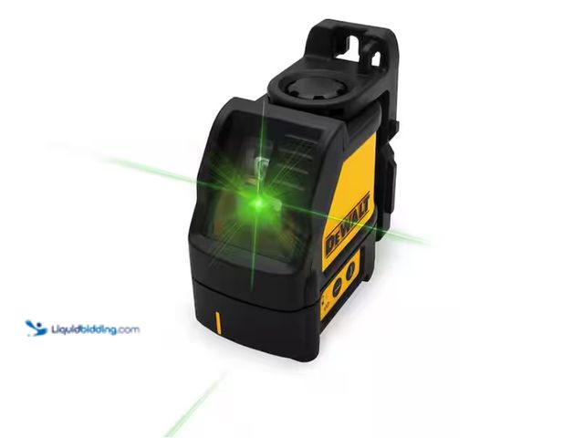 Lot 49-1628290 - DEWALT 100 ft. Green Self-Leveling Cross Line Laser Level with (3) AA Batteries & Case, Model # DW08...