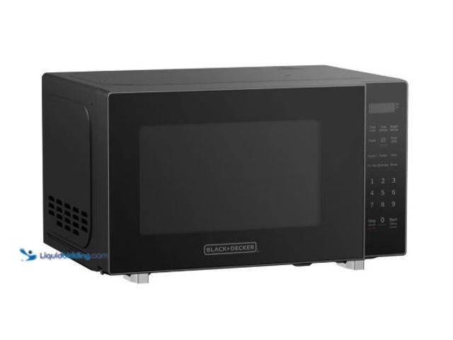 Lot 49-1627423 - BLACK+DECKER 0.7 cu ft Microwave Black Model #94768087, New  Ref#LBREL